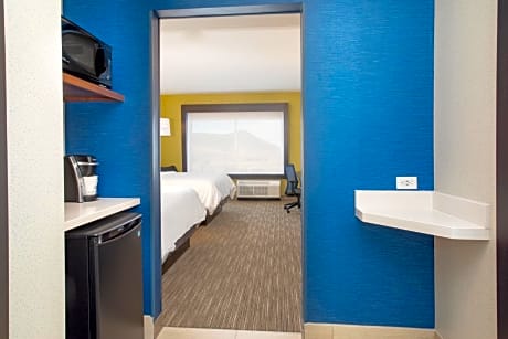 Twin Room with Mobility Accessible Tub - Non-Smoking