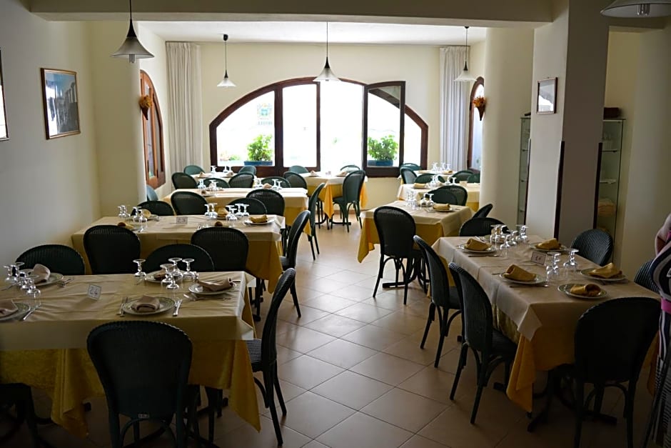 Hotel Miramare Garzia