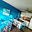 Searenity, Waterside studio in the heart of Treasure Island, walk to beach