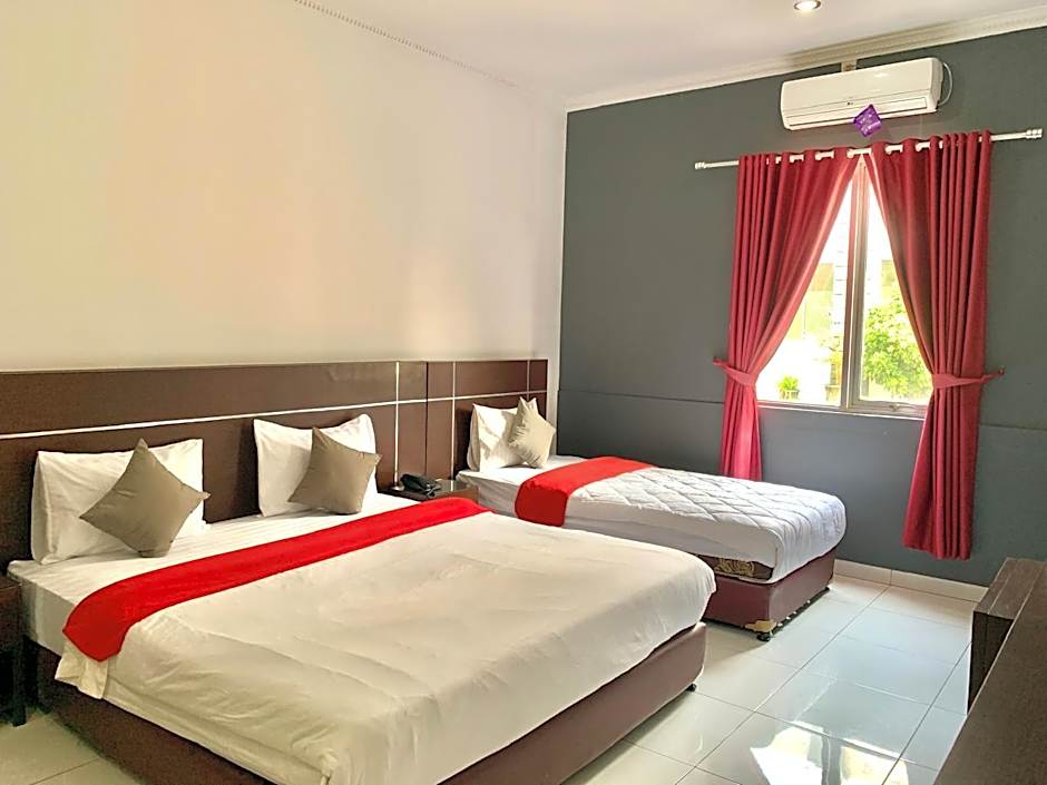 Charaka Hotel