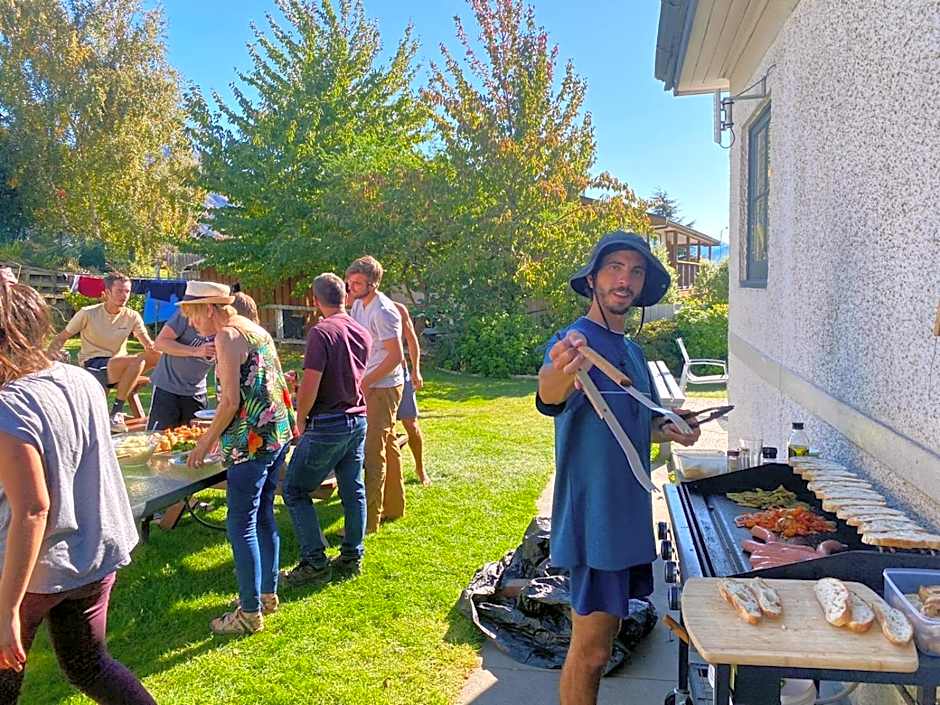 Mountain View Backpackers