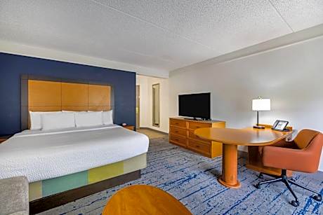 Executive King Room - Non-Smoking