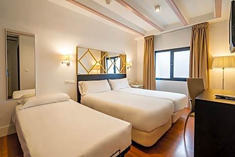 Twin Room with Extra Bed