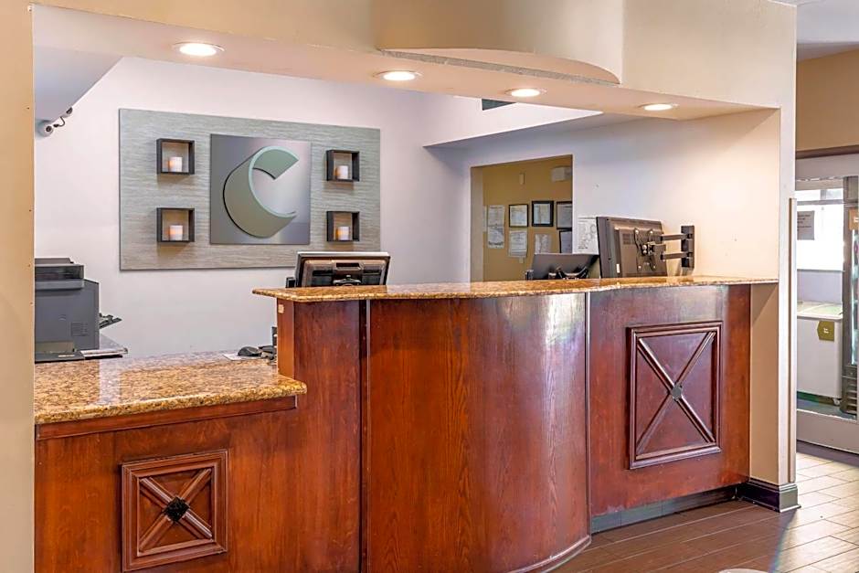 Comfort Suites Dallas Park Central