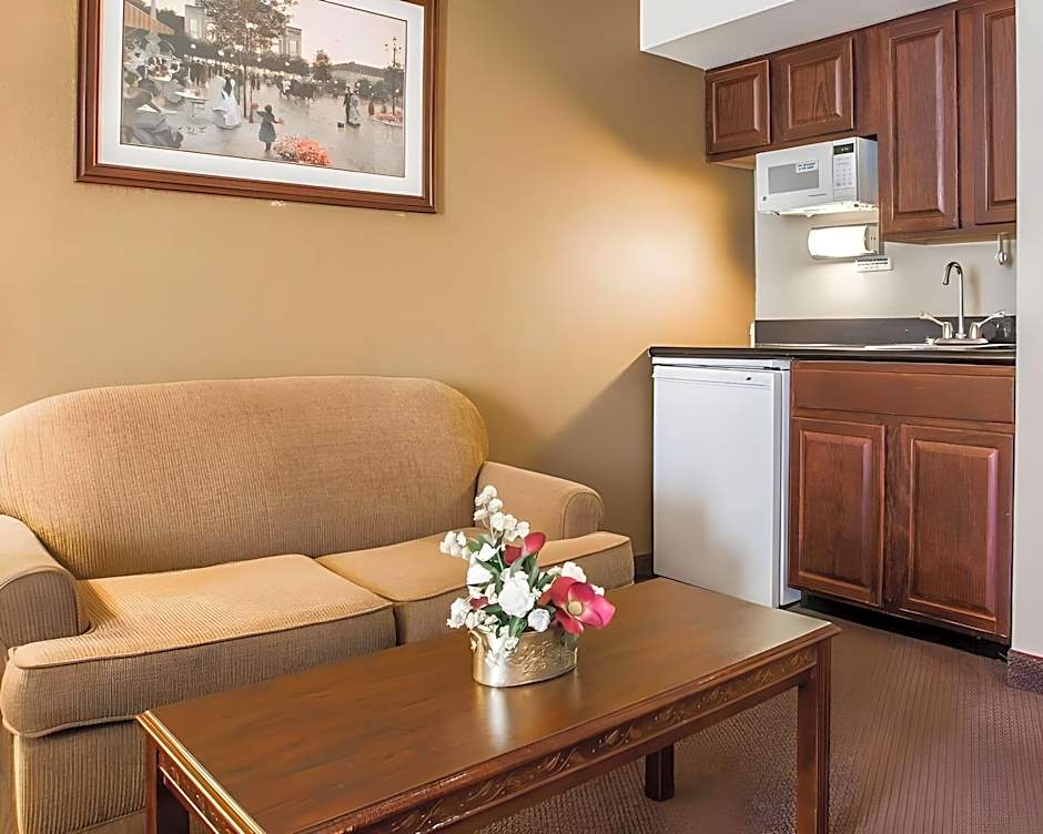 Quality Inn & Suites Franklin