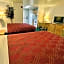 Rodeway Inn & Suites Brunswick near Hwy 1