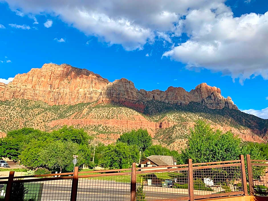 Zion Canyon Lodge