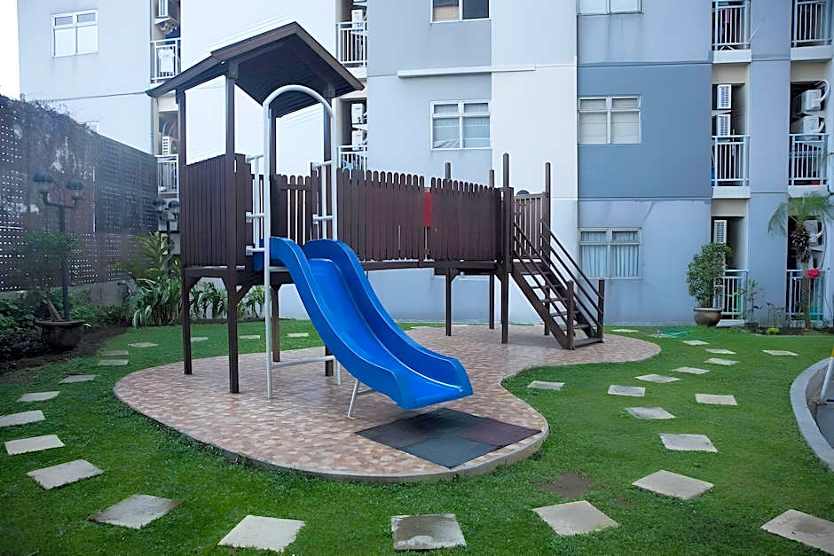 Gunawangsa Manyar Hotel