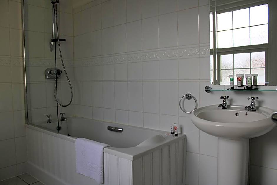 The Birdham Hotel & Restaurant