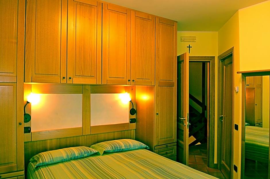 Zdjęcie 1 z 3 — Quadruple Room