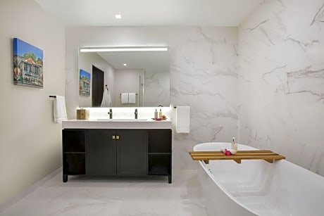 Luxury 2 Bedroom Oceanfront Suite