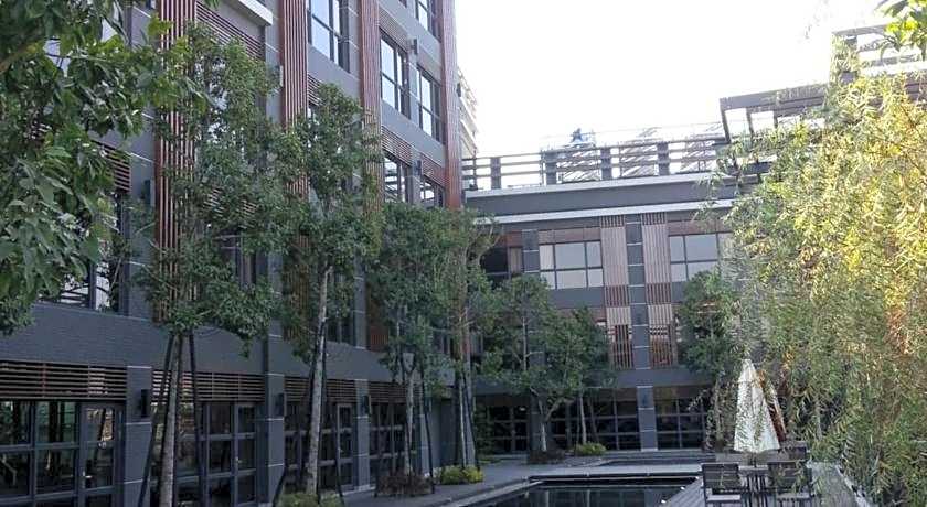 Imperial Dynasty Exquisite Hotel