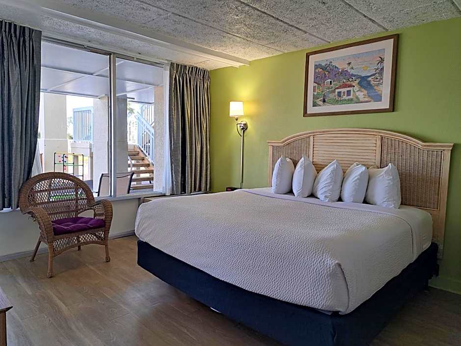 Days Inn & Suites by Wyndham Jekyll Island