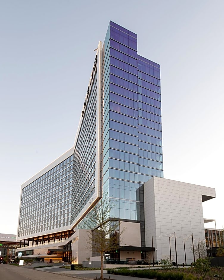 Loews Arlington Hotel