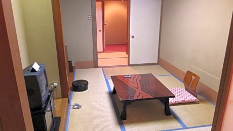 Japanese-Style Single Room