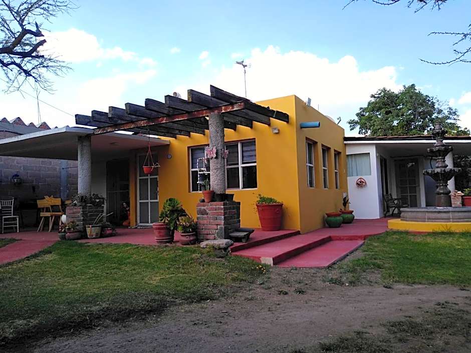 Finca Mc'Clau Teotihuacan, Casa residencial entera