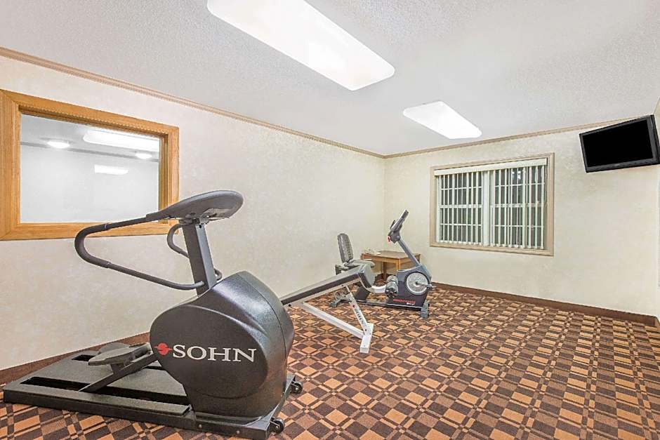 Super 8 Maumee/Toledo, OH – Maumee, OH