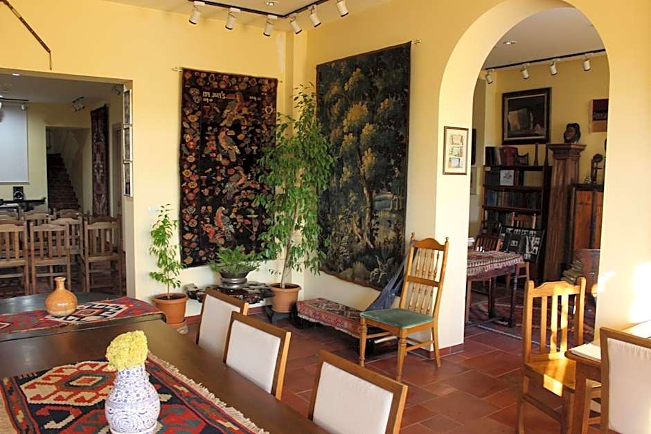 Silk Road Hotel