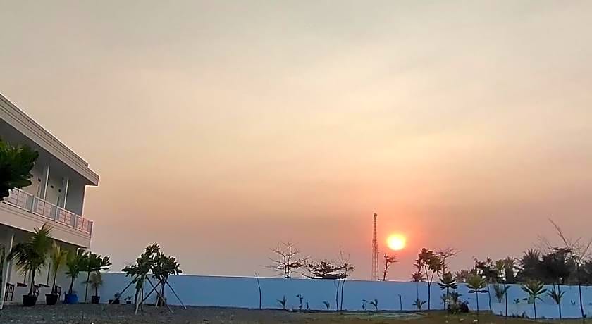 Penginapan Karanglaut Sayangheulang