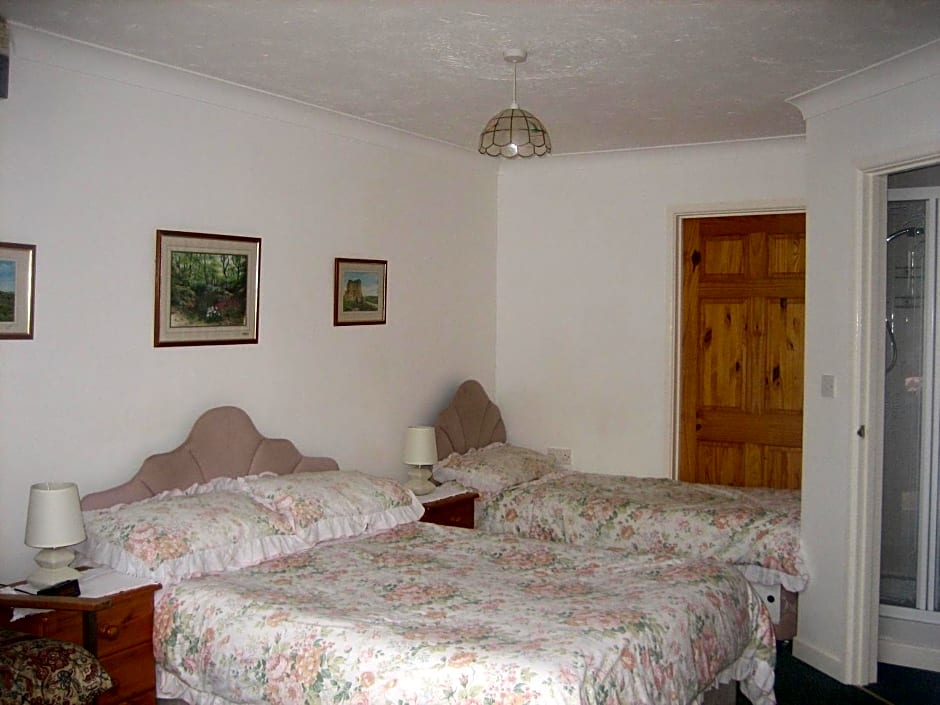 Four seasons Guest House