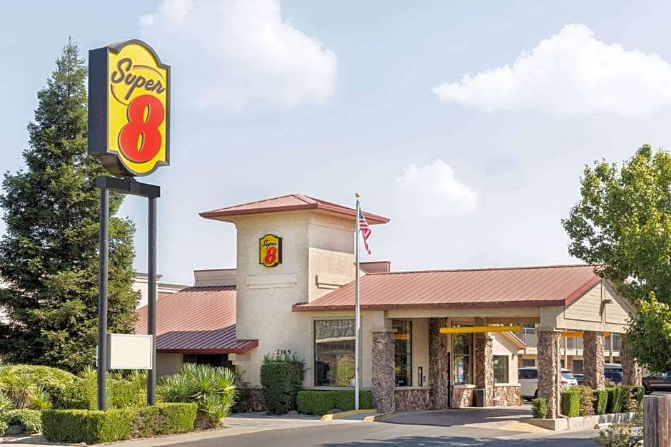 Super 8 by Wyndham Corning