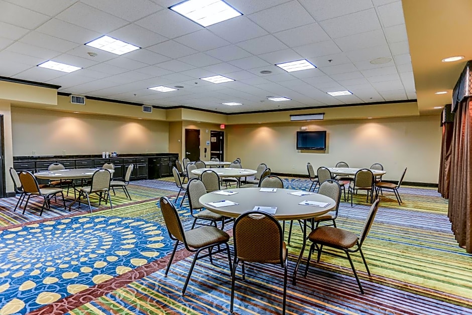 Holiday Inn Express Hotel & Suites Huntsville By IHG