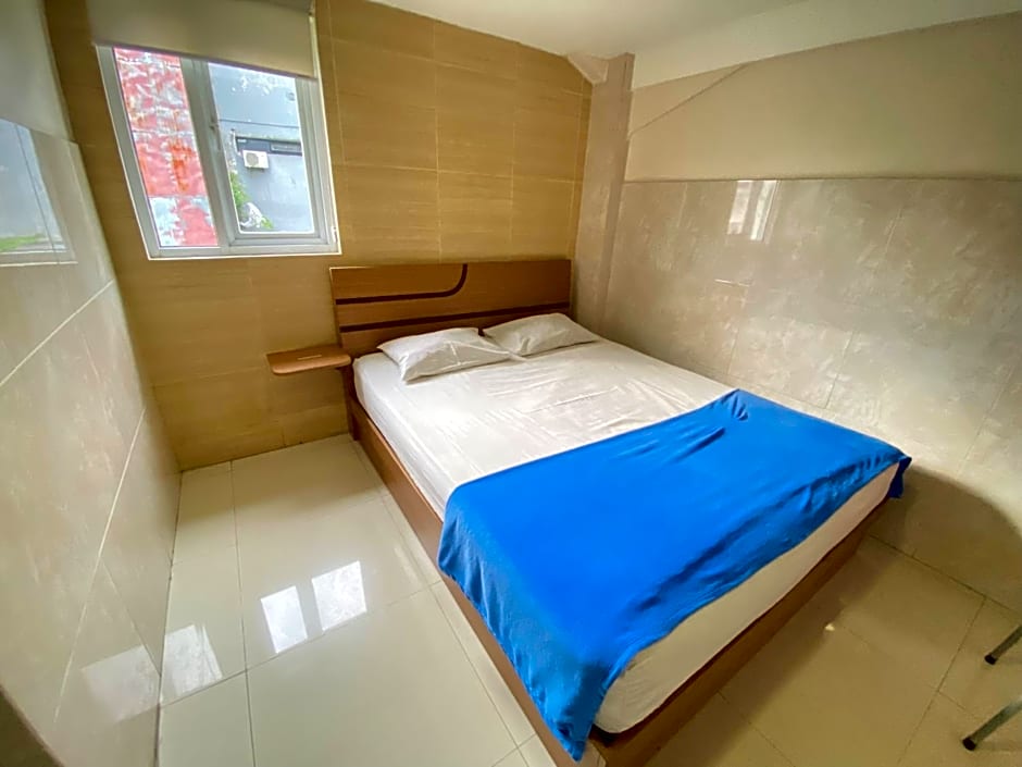 Penginapan Star Ambon Mitra RedDoorz