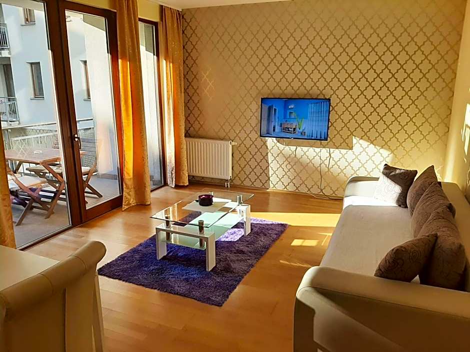 Trendy Deluxe Apartments