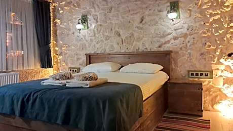 Stone Deluxe Family Room