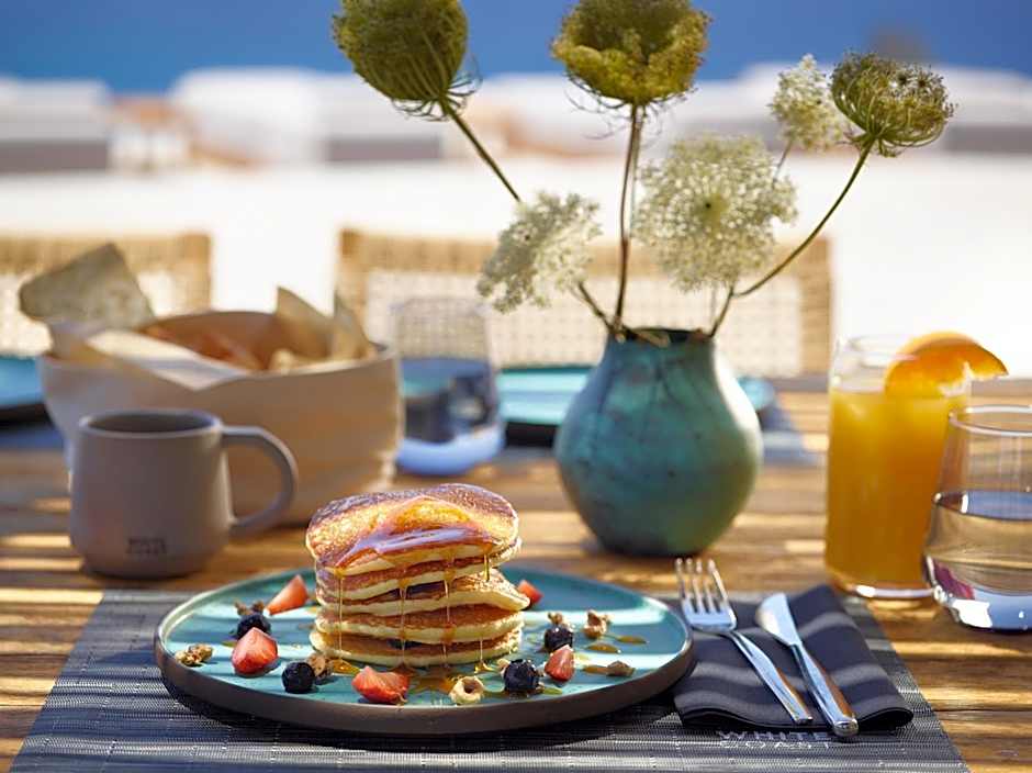 Domes White Coast Milos, Adults Only