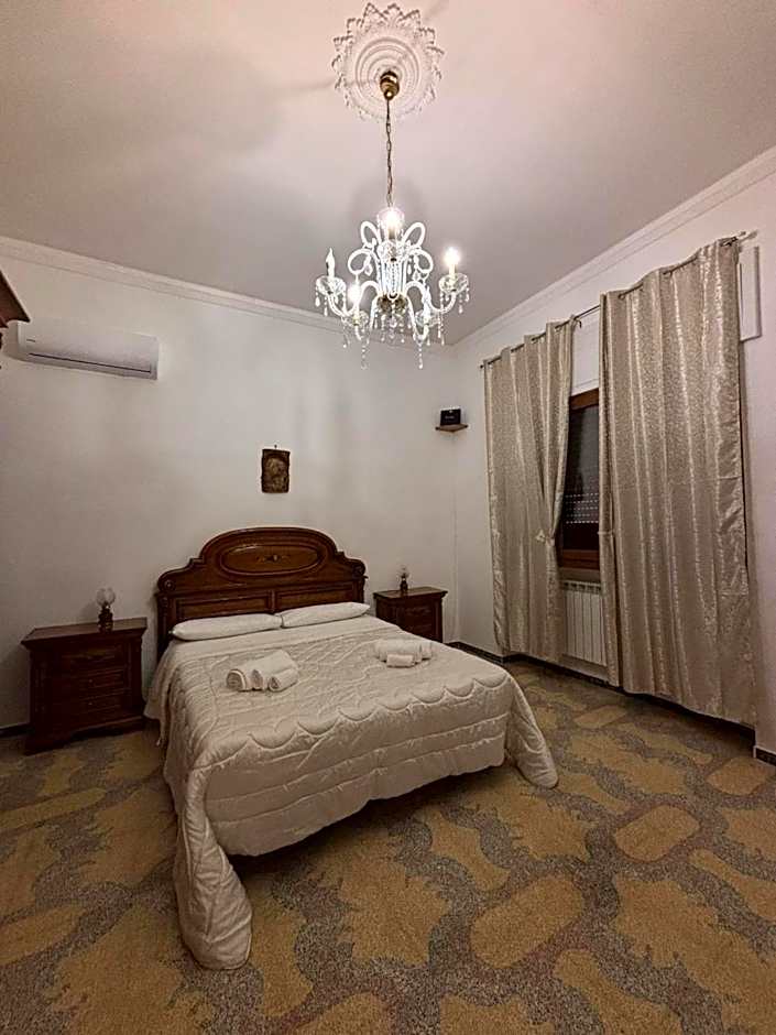 Foto 1 de 18 de Deluxe 1 Double Bed or 2 Beds