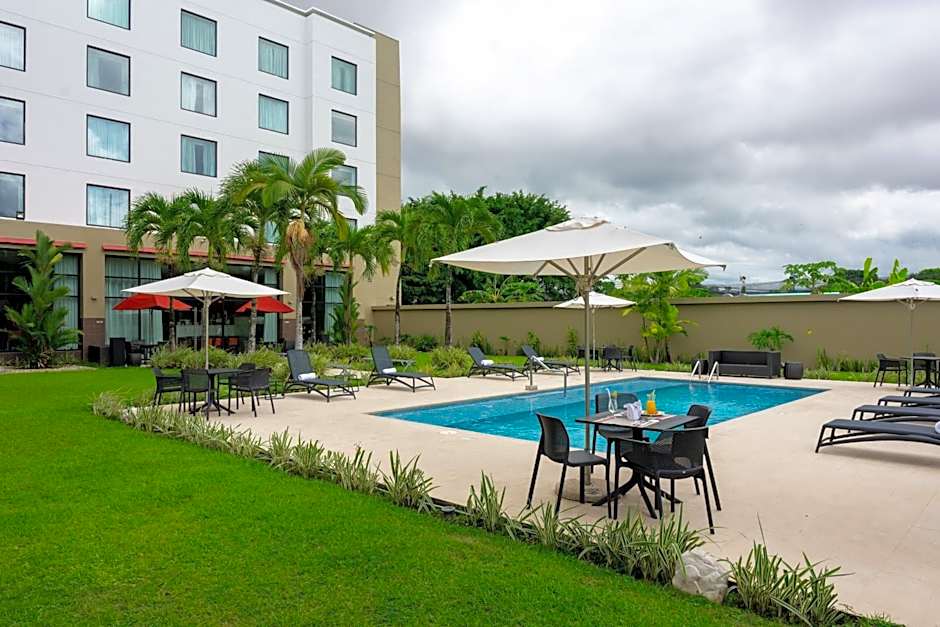Courtyard by Marriott Panama Metromall