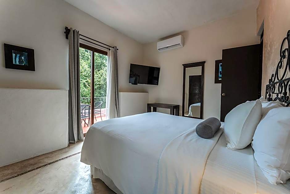 Photo 1 of 5 of Double Room