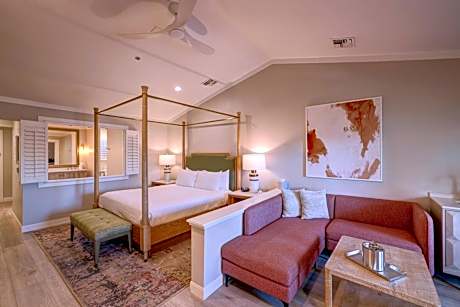 1 King 1 Bedroom Suite