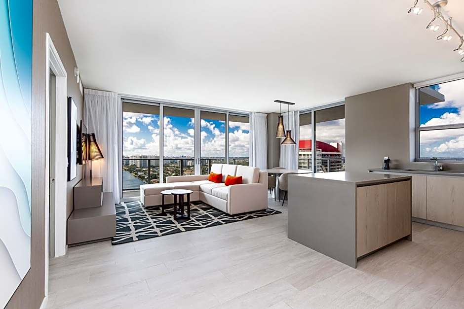 Hyde Beach House Hollywood Private Suites