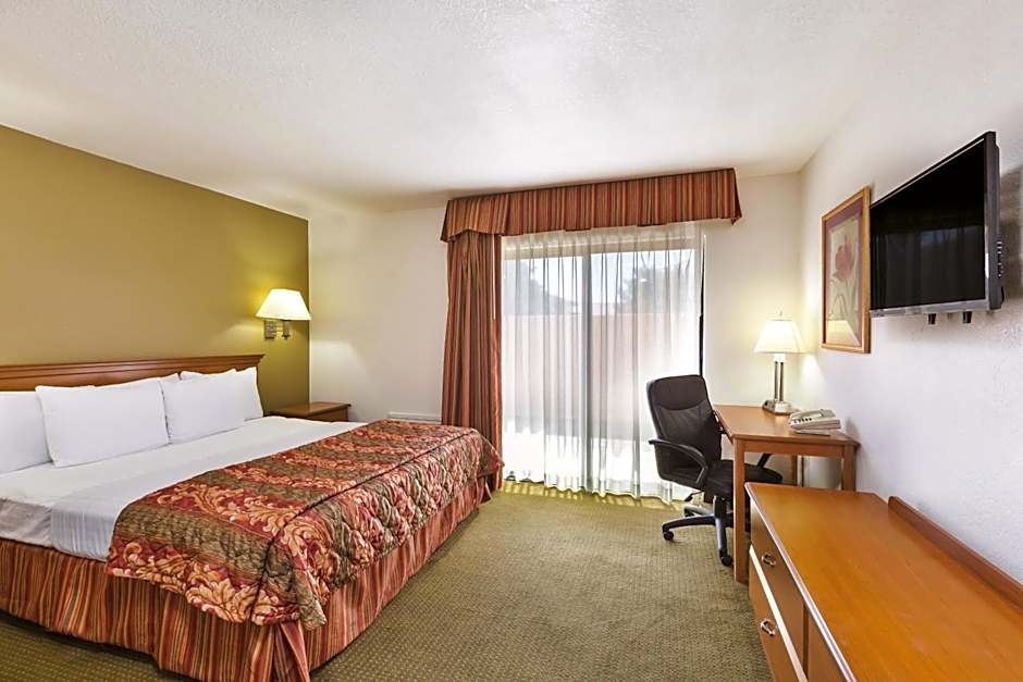Baymont by Wyndham Tehachapi