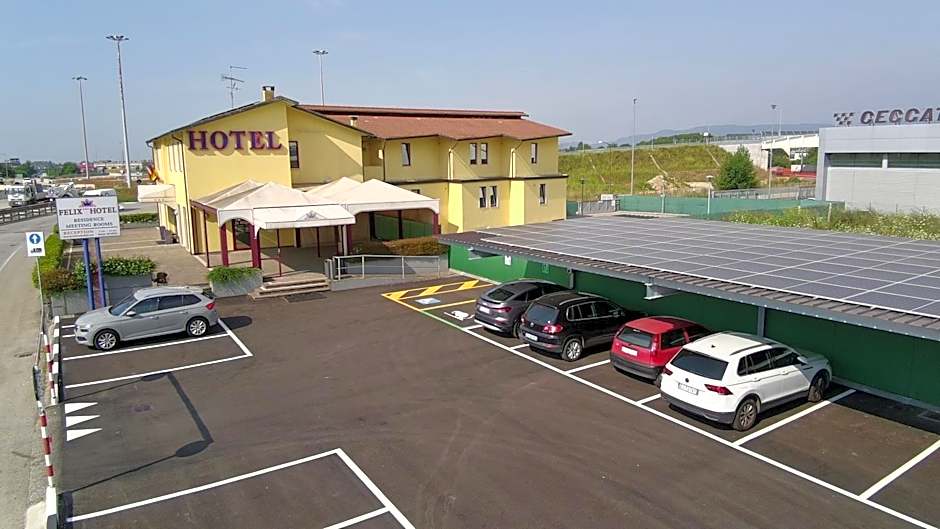 Felix Hotel