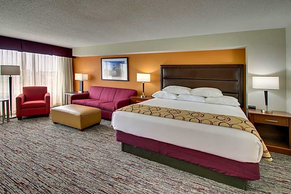 Drury Inn and Suites Bowling Green