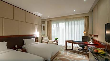 Grand Deluxe Twin Room