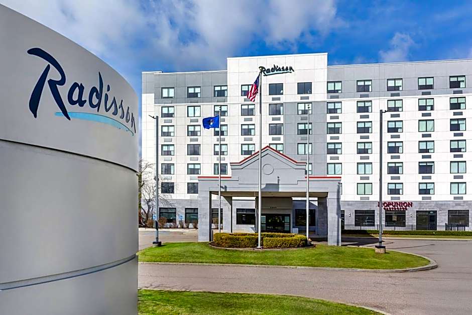 Radisson Hotel Detroit Metro Airport