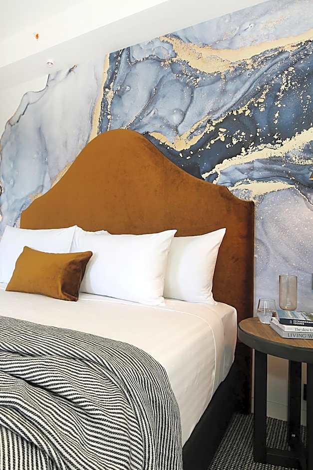 Lake Jindabyne Hotel