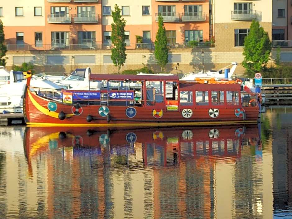 Shannonside House N37HF67