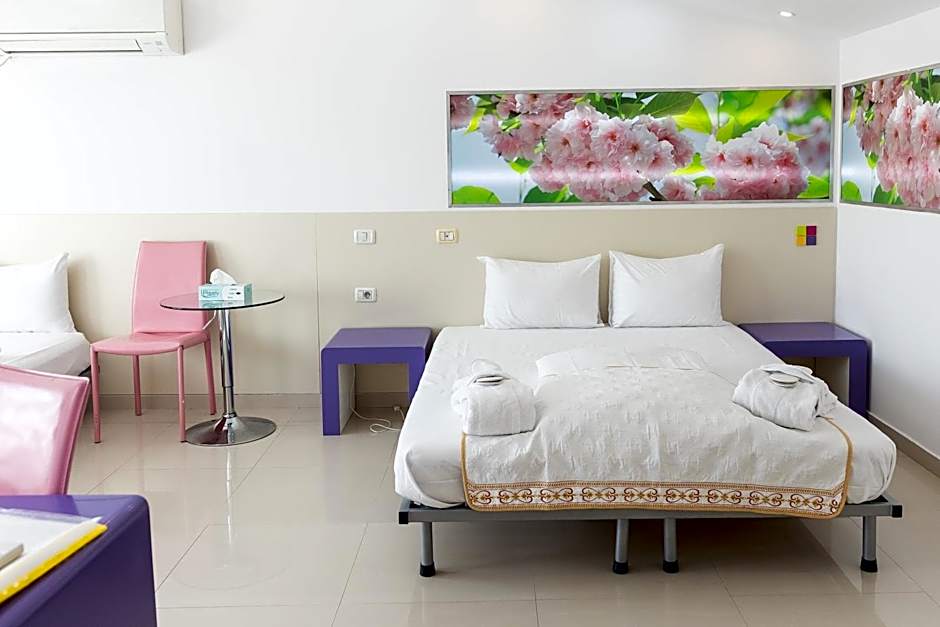 Hotel Christina Plus