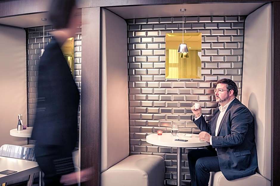 Mercure Paris Massy Gare TGV