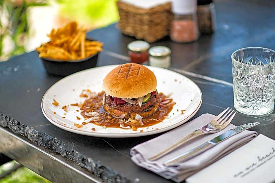 Sun Hotel By En Vie Beach