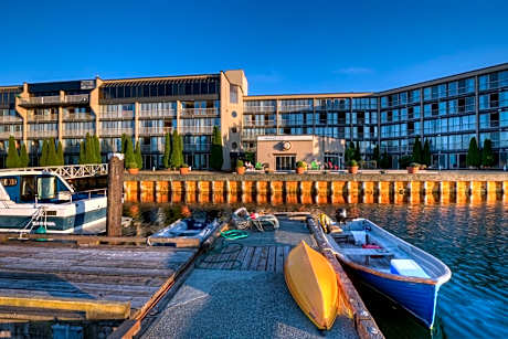 Oceanfront Suites At Cowichan Bay