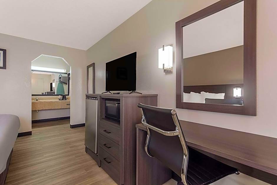 Quality Inn Charleston - West Ashley