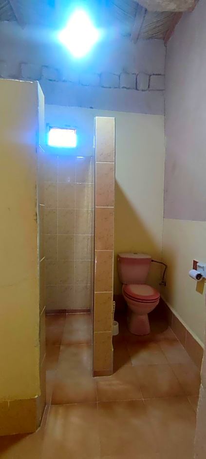 ECOLODGE MISS ROSE CHEZ LA FAMILLE