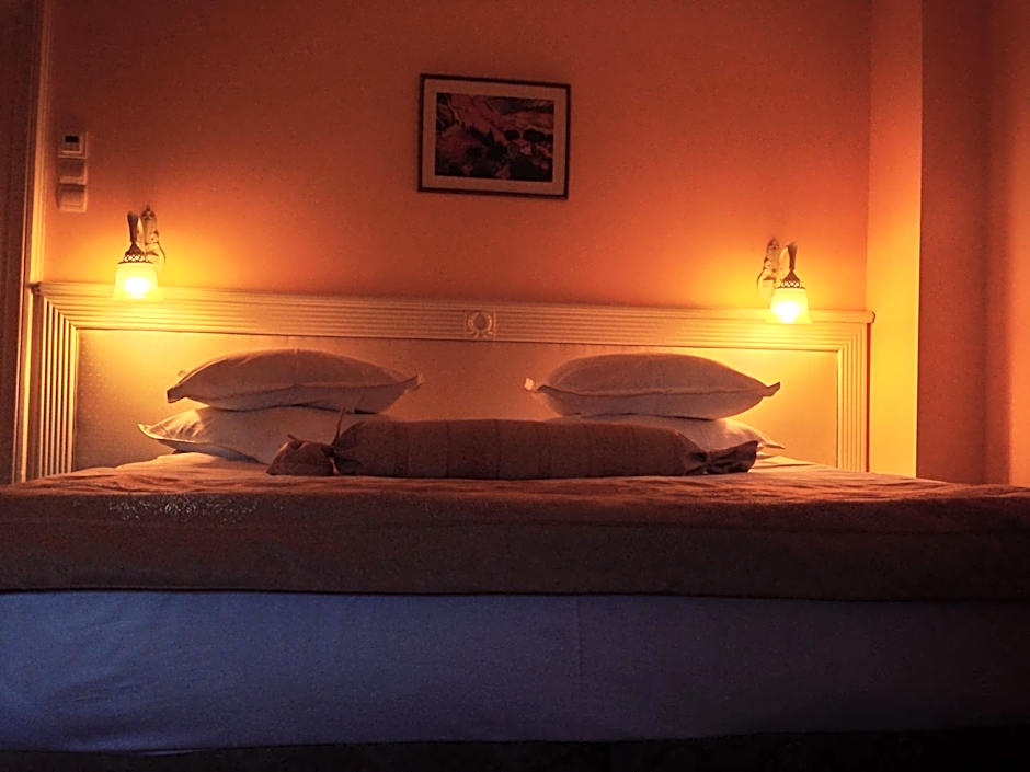 Complex La Tunuri - Vila Economat