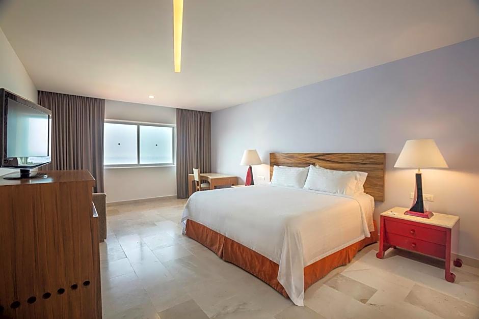 Standard 1 King Bed, Ocean View — 4 fotoğraftan 1. fotoğraf